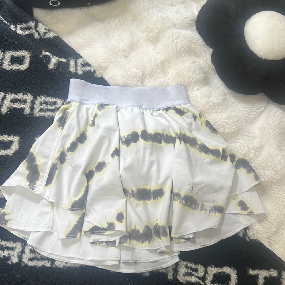 LULULEMON CLASSIC SKIRT